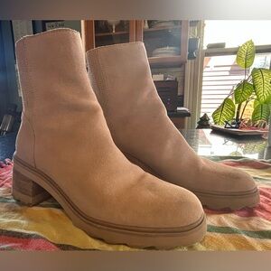 Nearly New Dolce Vita Suede Nude/Tan Lug Sole Ankle Boots, women size 11